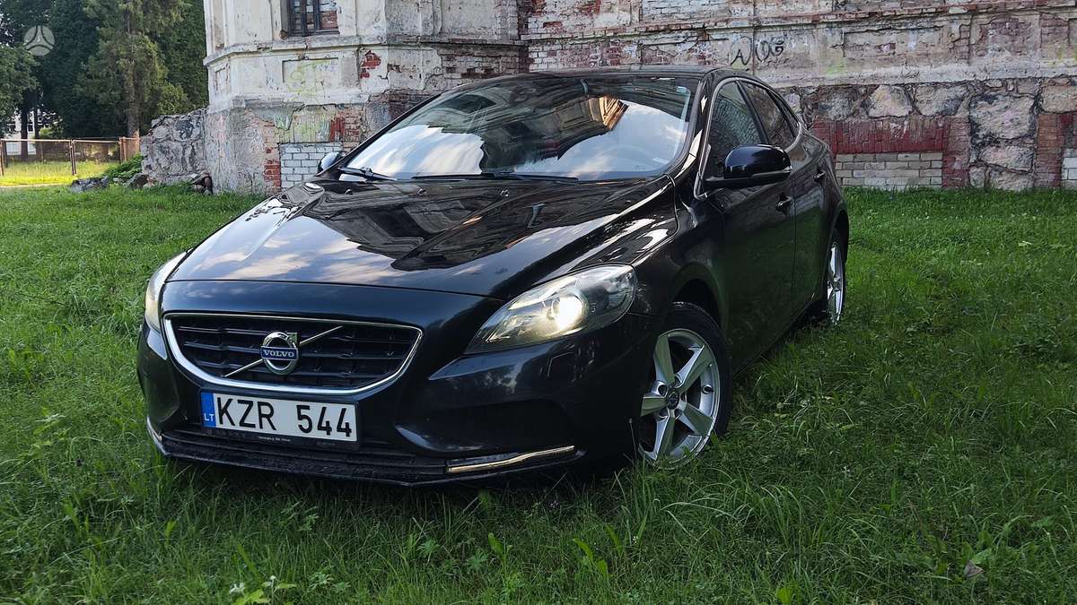 Volvo V40, 2.0 l., Хэтчбек