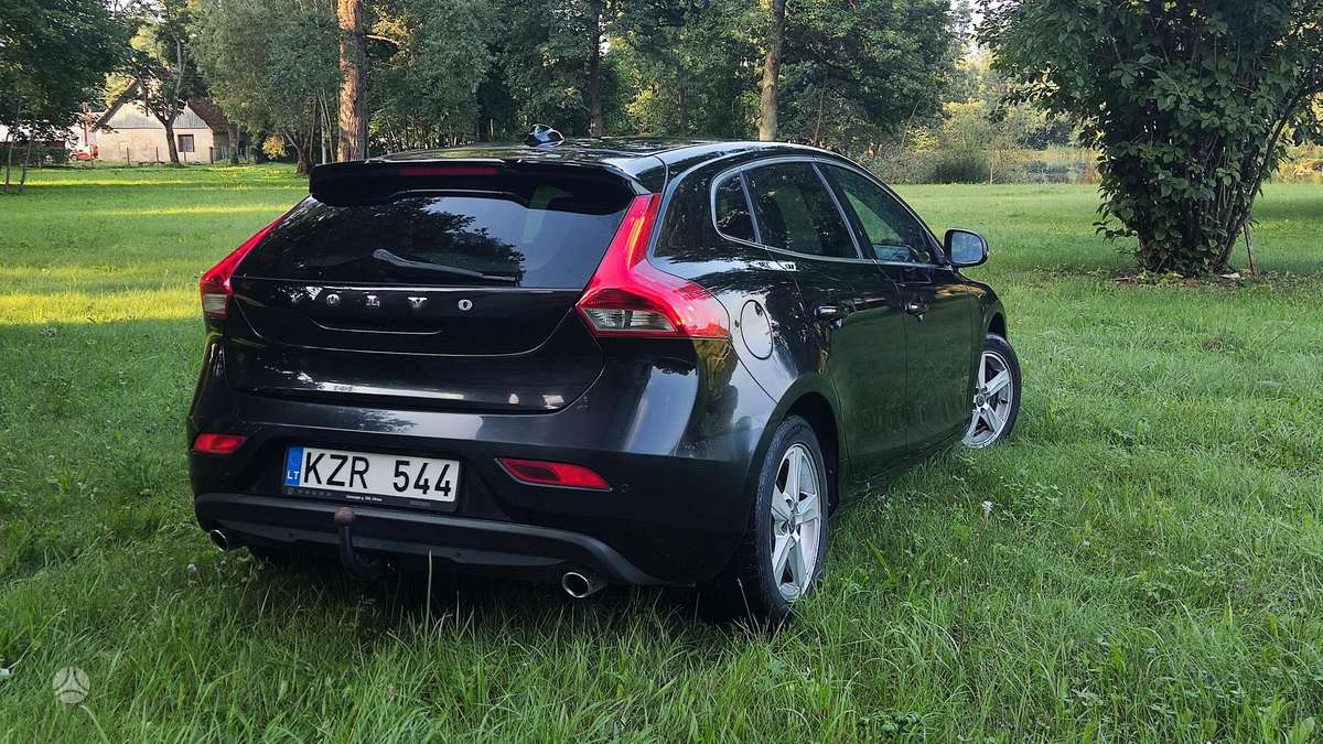 Volvo V40, 2.0 l., Хэтчбек
