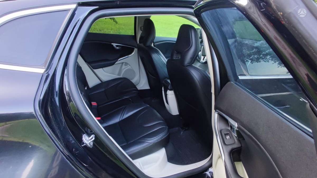 Volvo V40, 2.0 l., Хэтчбек
