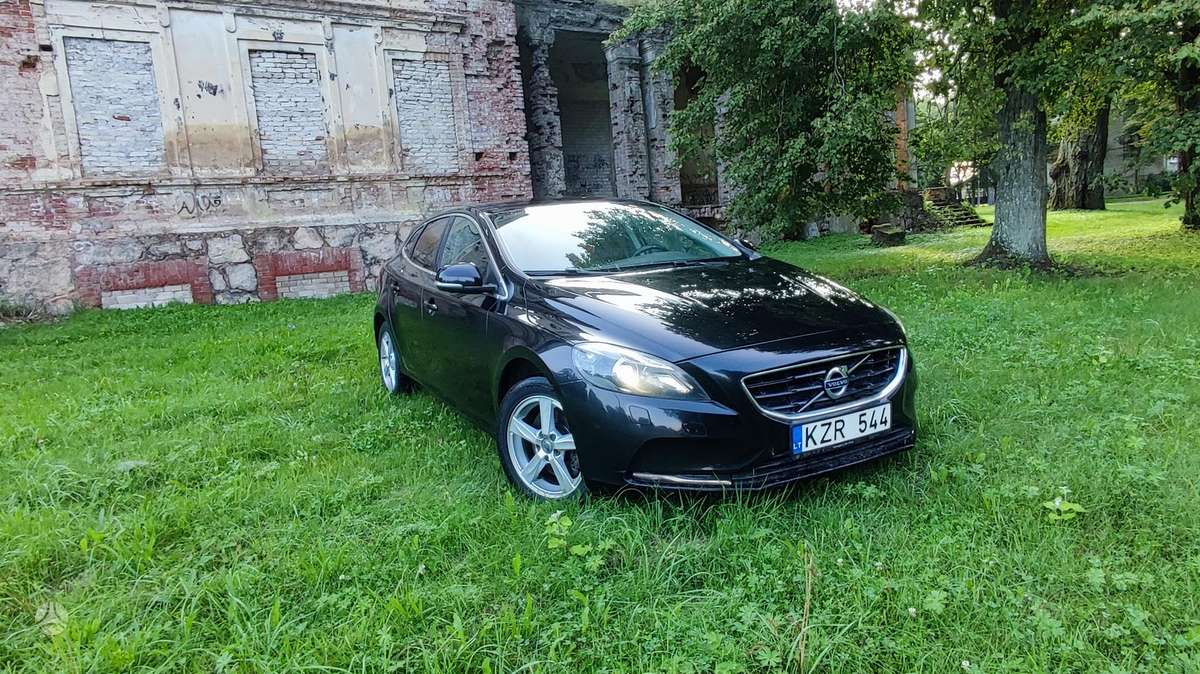 Volvo V40, 2.0 l., Хэтчбек