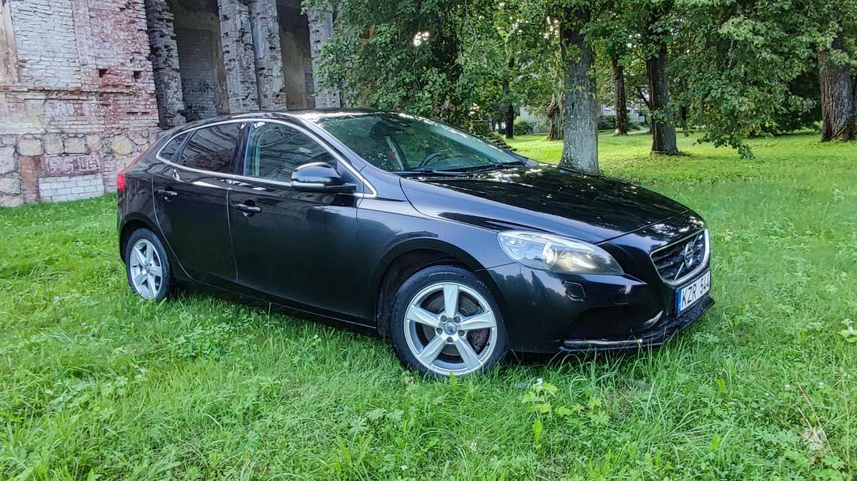 Volvo V40, 2.0 l., Хэтчбек
