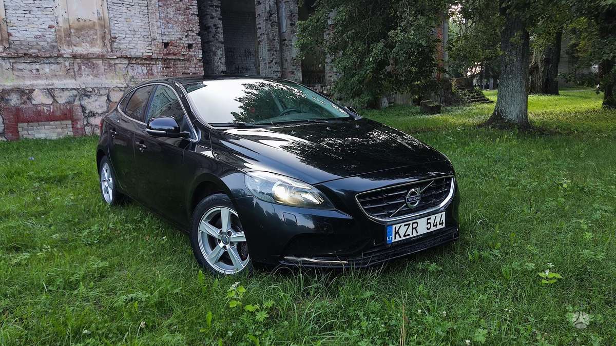 Volvo V40, 2.0 l., Хэтчбек