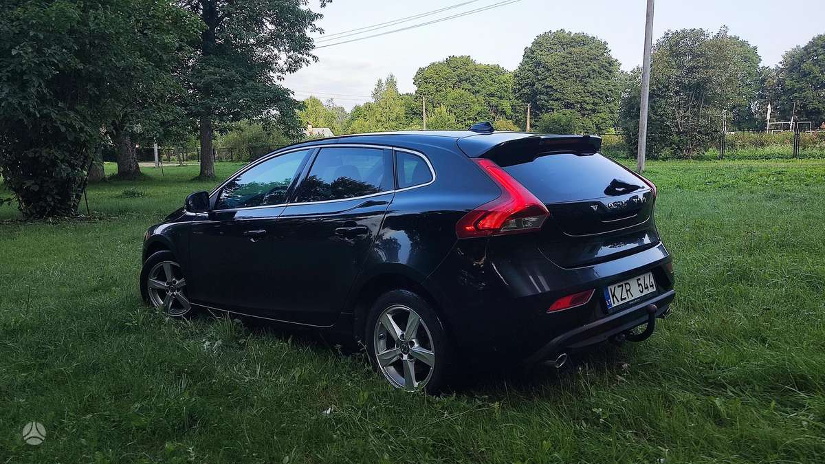 Volvo V40, 2.0 l., Хэтчбек