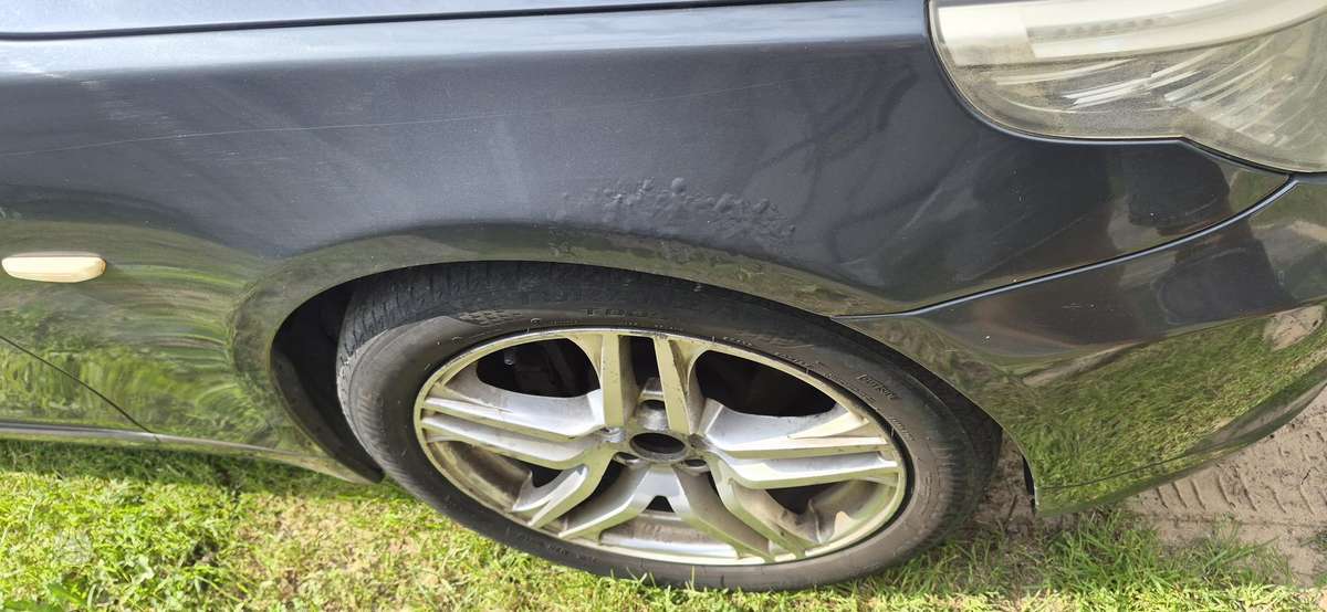 BMW 530, 3.0 l., saloon / sedan