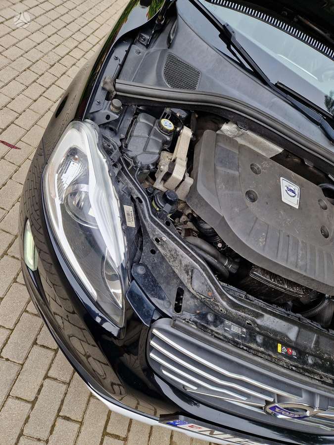 Volvo XC60, 2.0 l., mpv / minivan