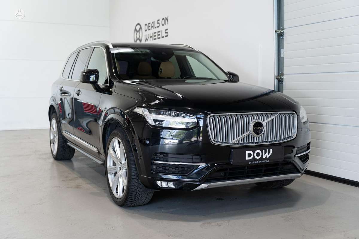 Volvo XC90, 2.0 l., off-road / crossover