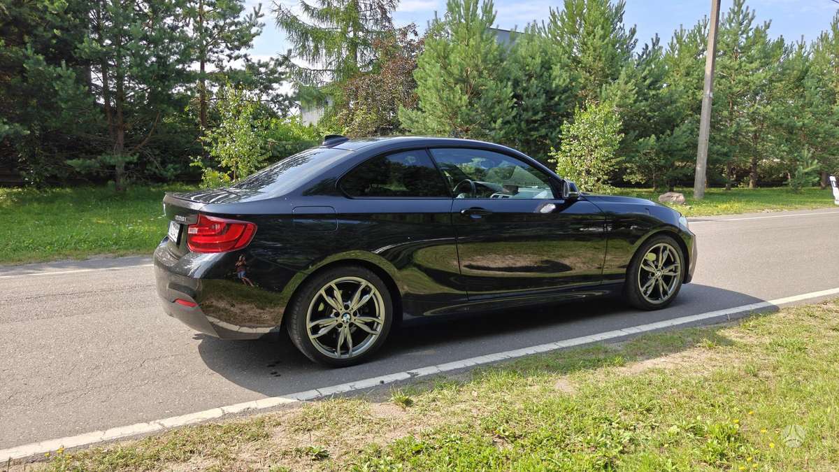 BMW 228, 2.0 l., coupe