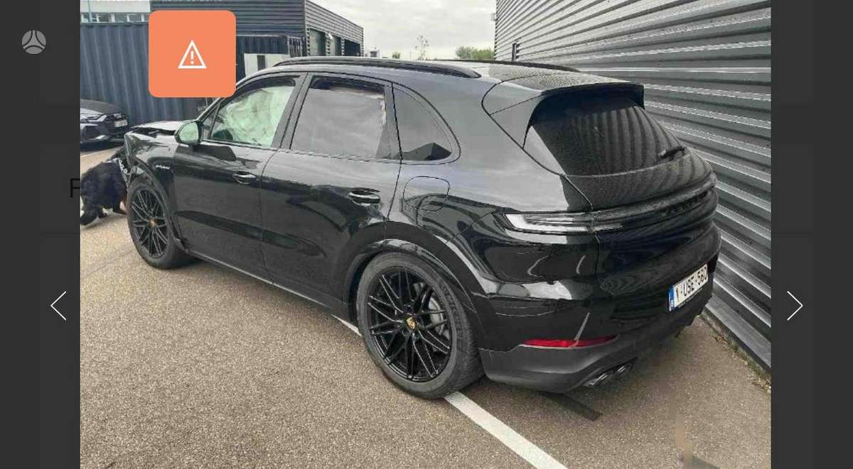 Porsche Cayenne - 1