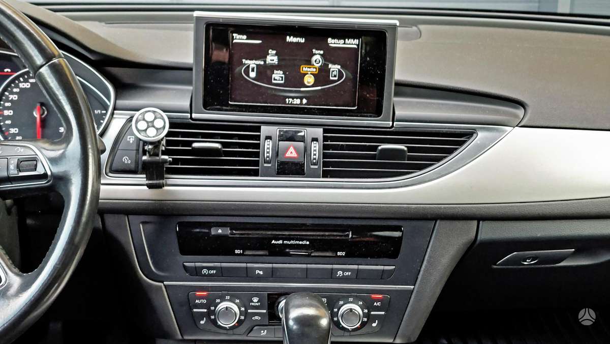 Audi A6, 2.0 l., Седан
