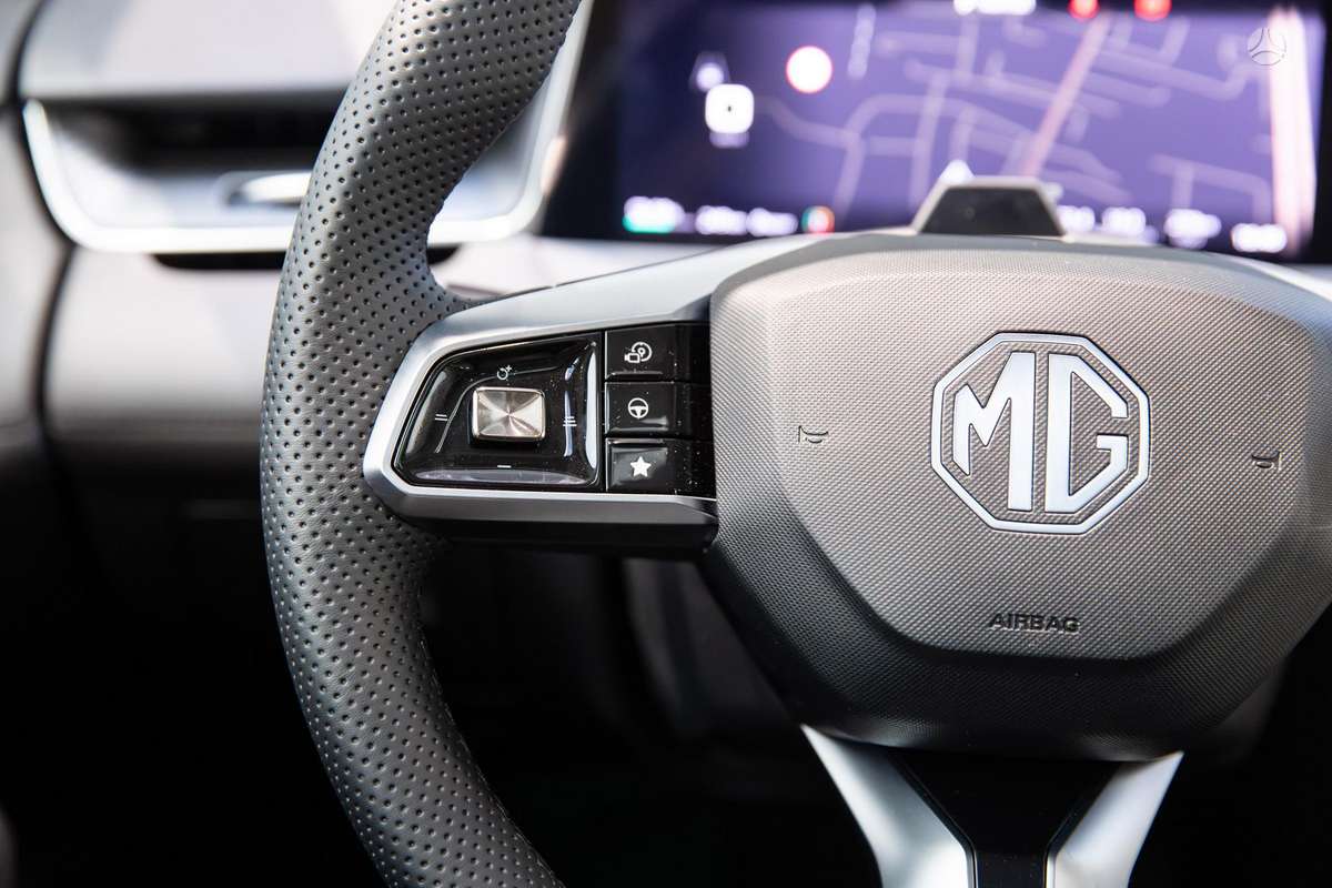 MG S6, 77 kWh, off-road / crossover