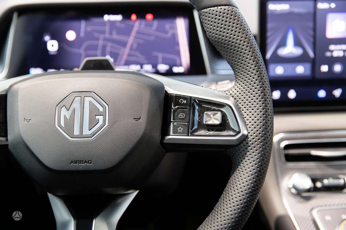 MG S6, 77 kWh, off-road / crossover