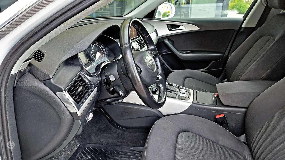 Audi A6, 2.0 l., Седан