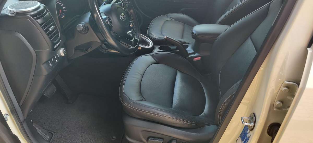 Kia Soul, 1.6 l., Внедорожник / Кроссовер