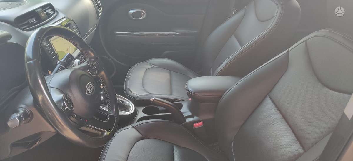 Kia Soul, 1.6 l., Внедорожник / Кроссовер
