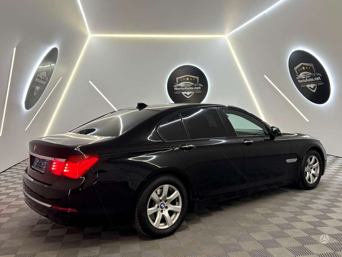 BMW 730, 3.0 l., Седан