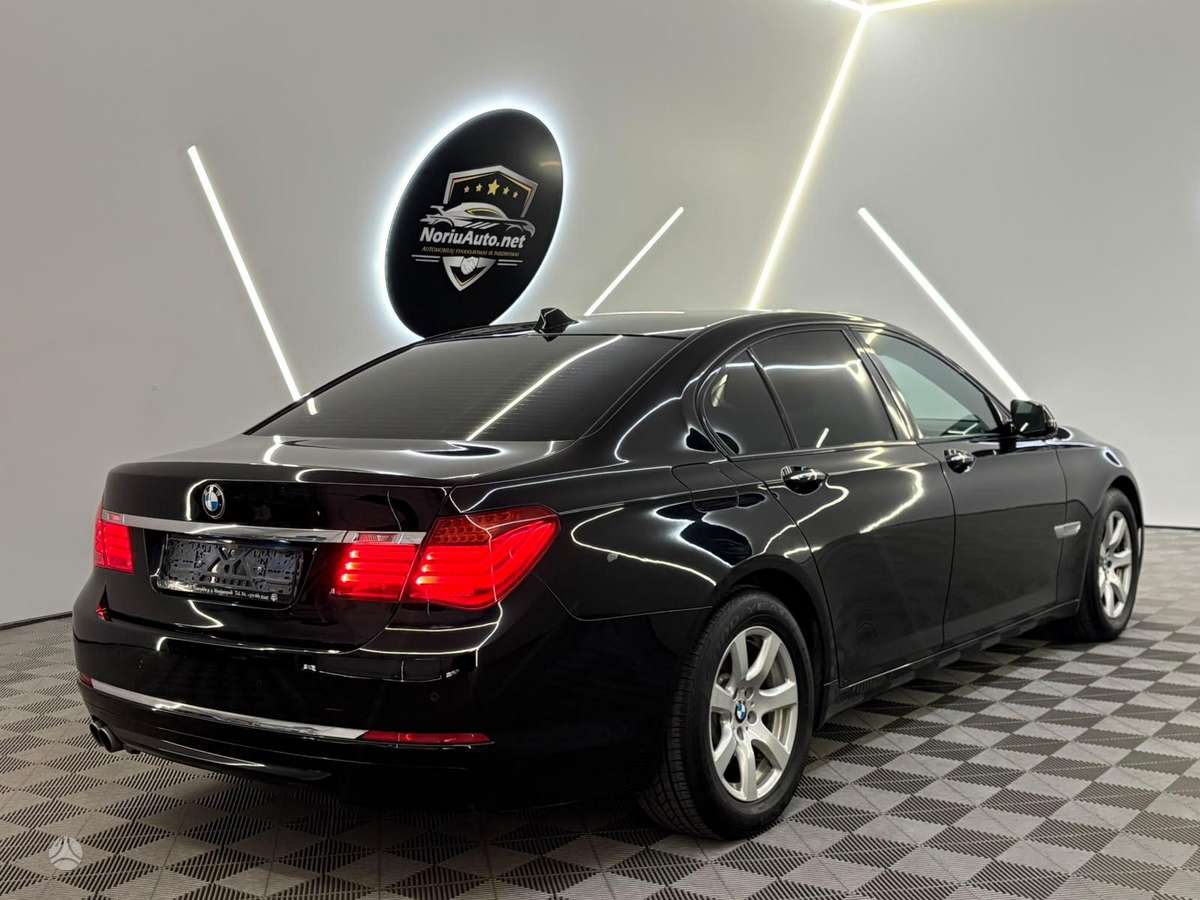 BMW 730, 3.0 l., sedanas