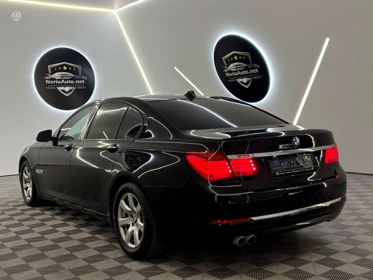 BMW 730, 3.0 l., Седан
