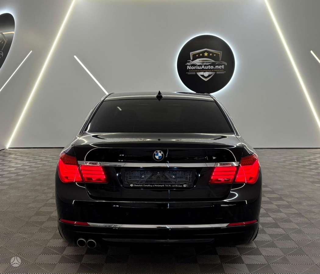 BMW 730, 3.0 l., Седан