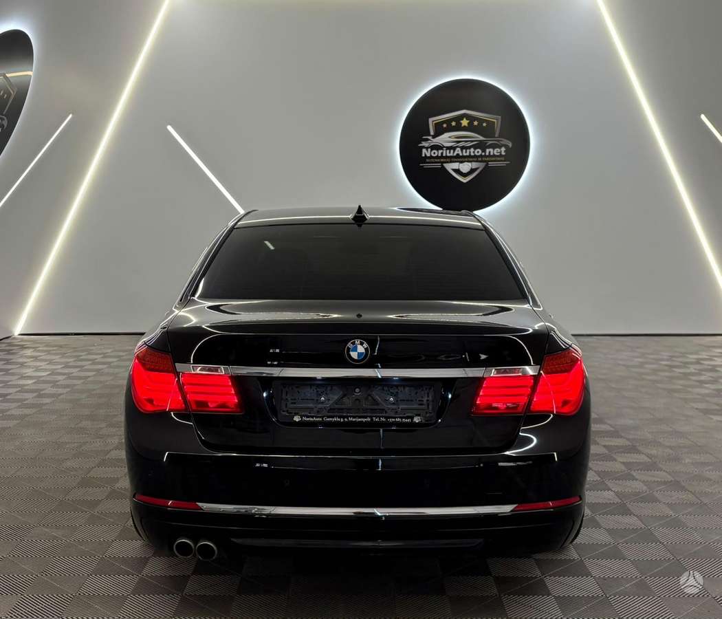 BMW 730, 3.0 l., sedanas
