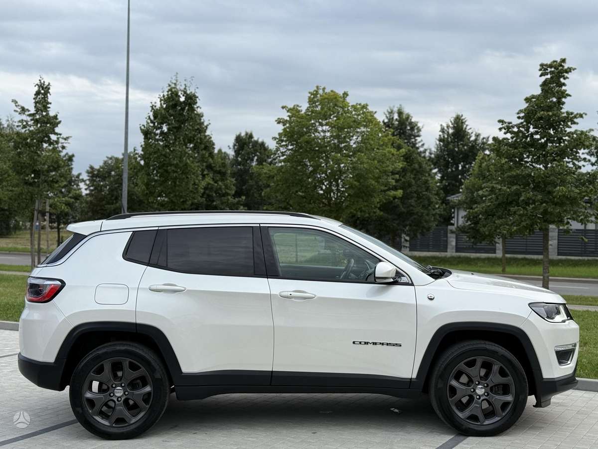 Jeep Compass, 2.0 l., off-road / crossover