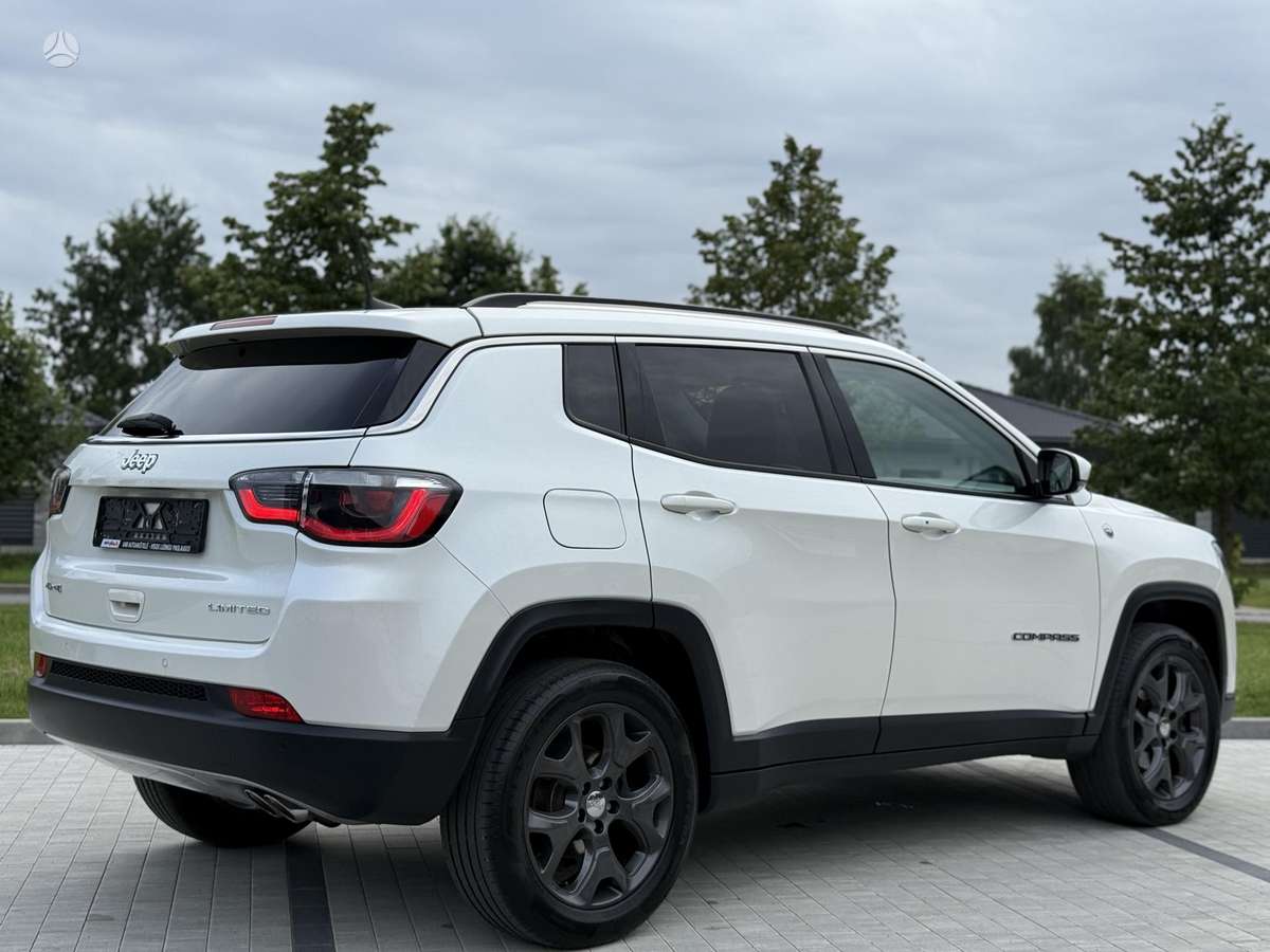 Jeep Compass, 2.0 l., off-road / crossover