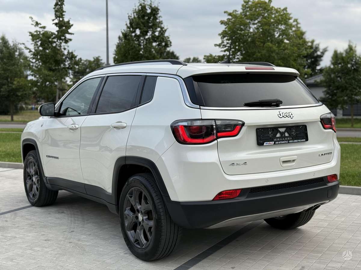 Jeep Compass, 2.0 l., off-road / crossover