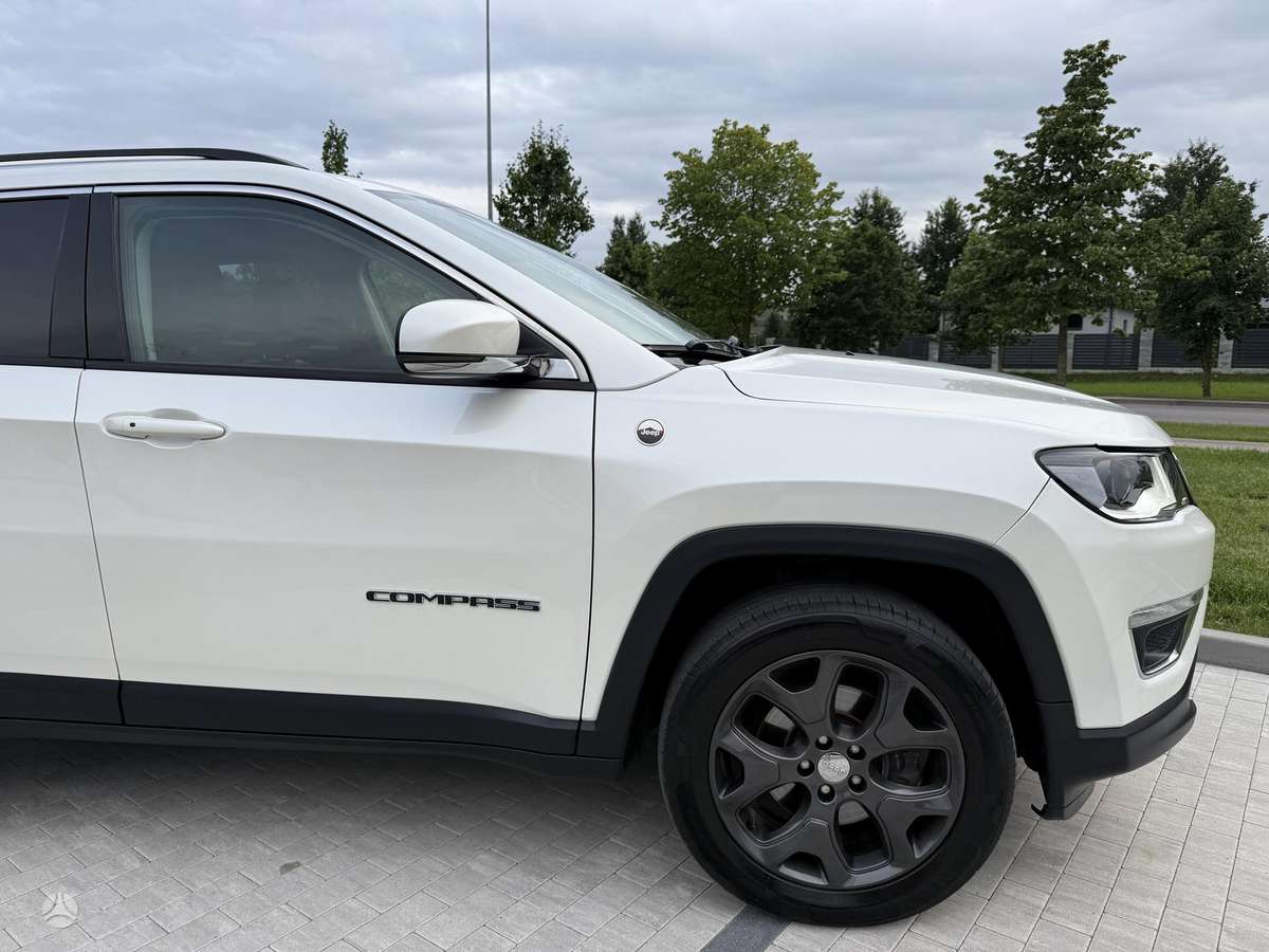 Jeep Compass, 2.0 l., off-road / crossover