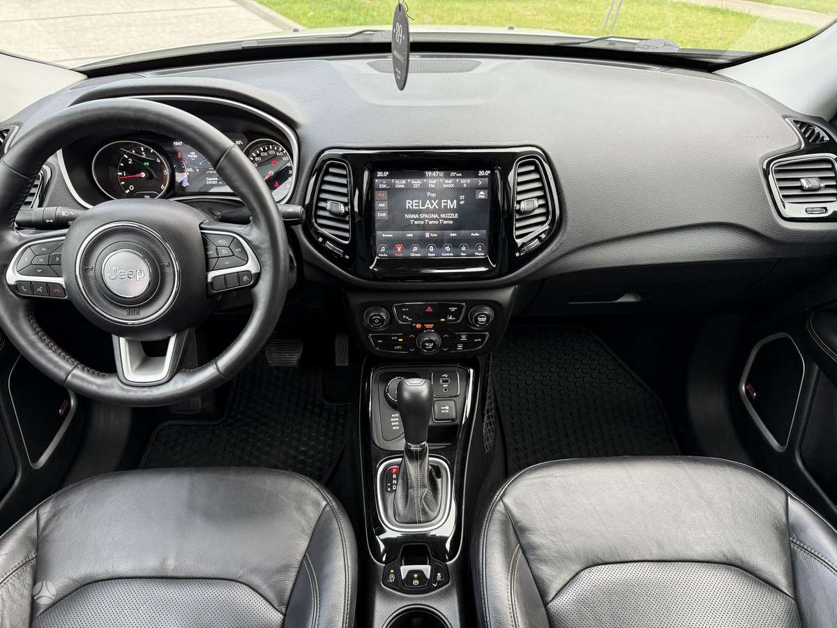 Jeep Compass, 2.0 l., off-road / crossover