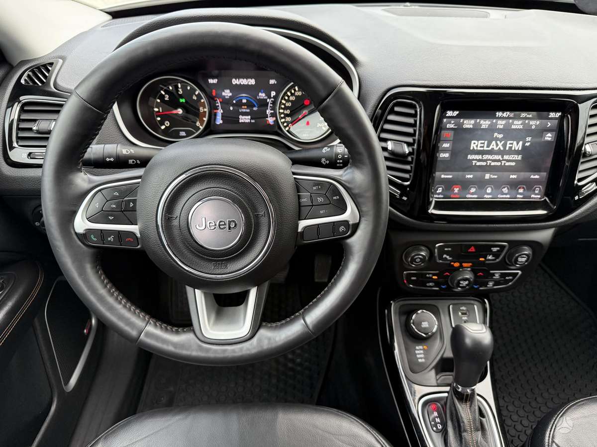 Jeep Compass, 2.0 l., off-road / crossover