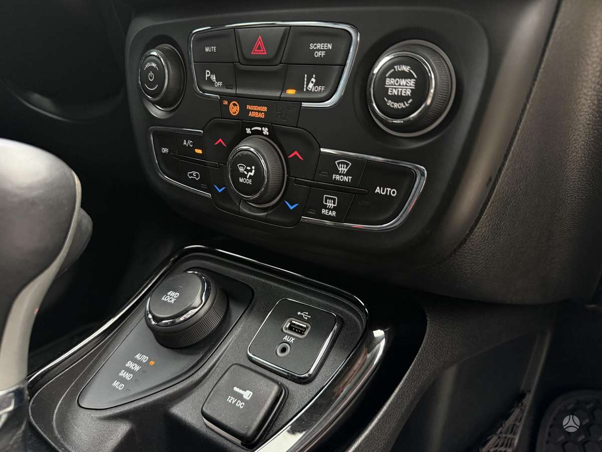 Jeep Compass, 2.0 l., off-road / crossover