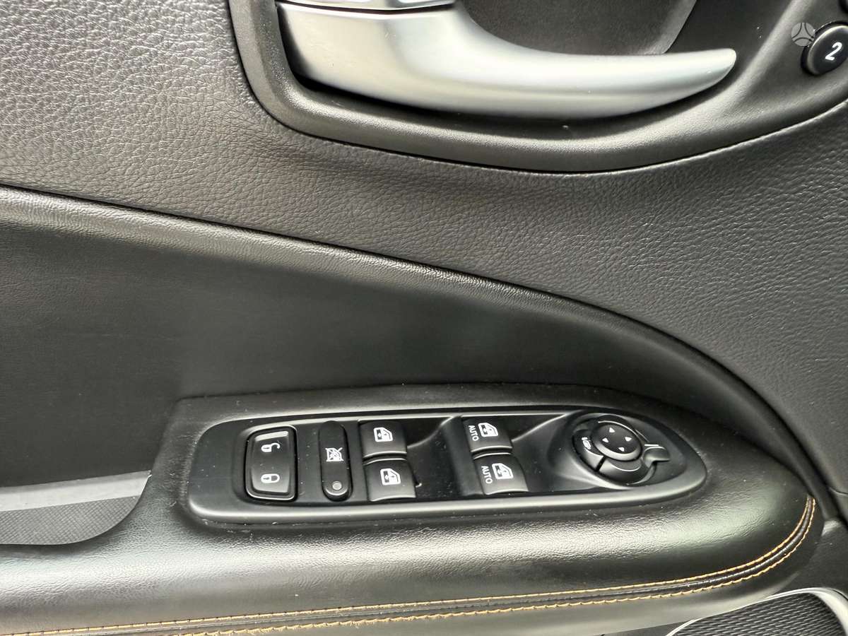 Jeep Compass, 2.0 l., off-road / crossover