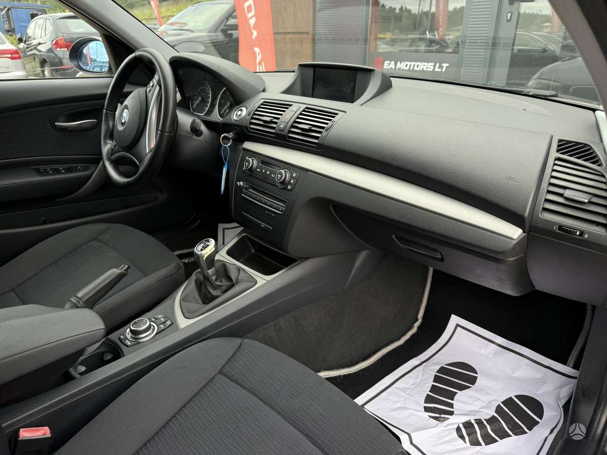 BMW 118, 2.0 l., hatchback