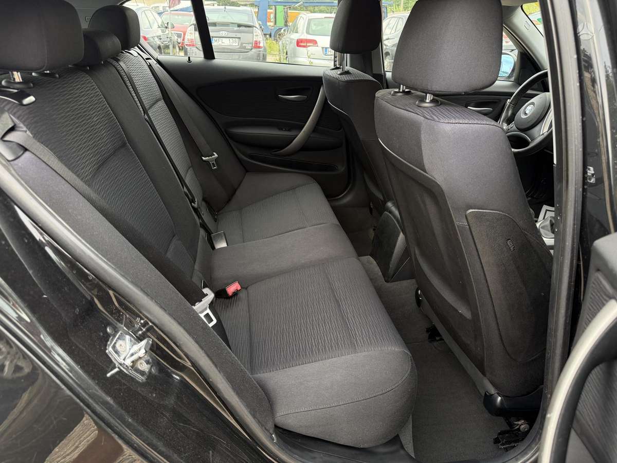 BMW 118, 2.0 l., hatchback