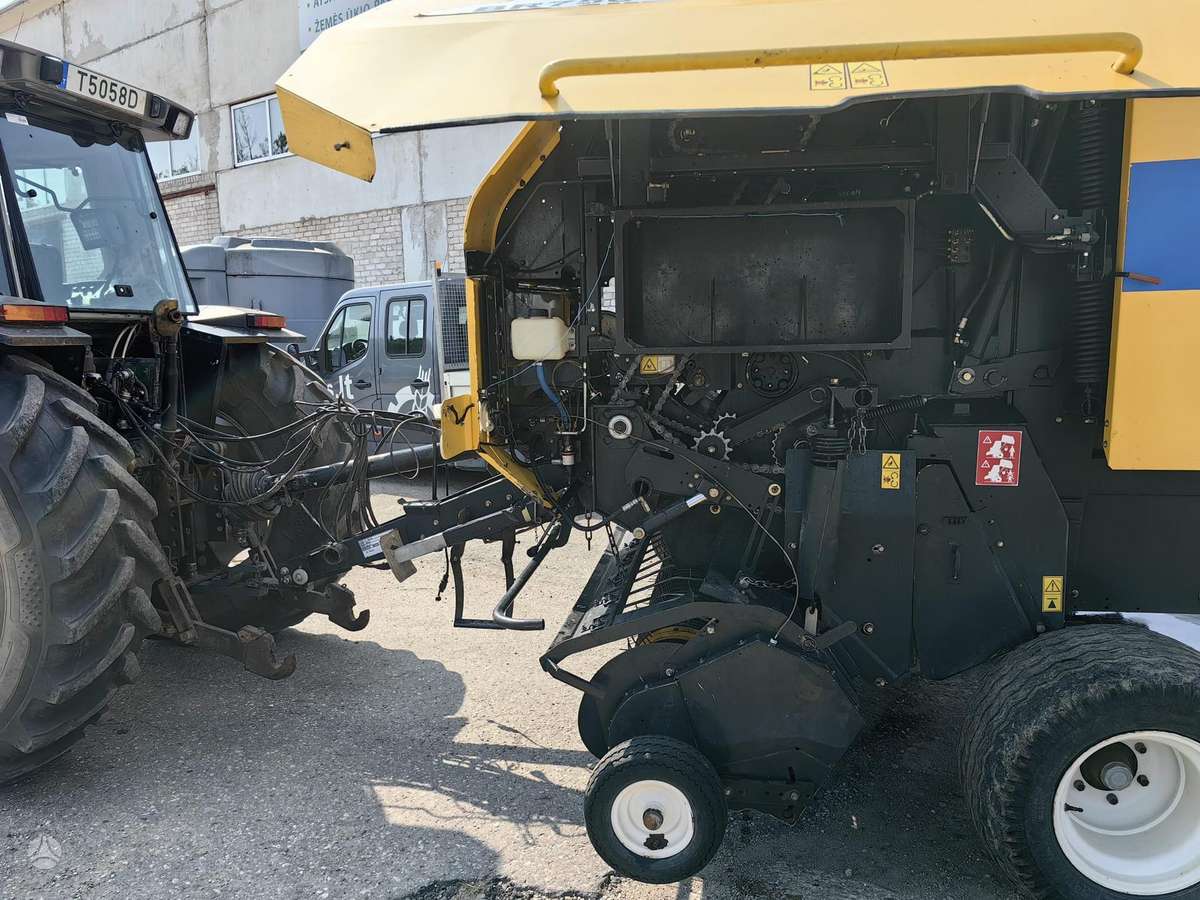 New Holland BR 750, balers