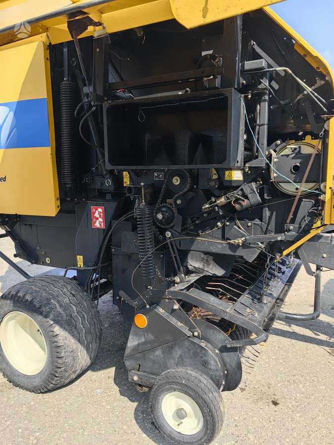 New Holland BR 750, balers