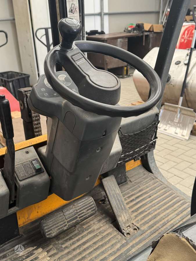 Jungheinrich TFG 320, forklifts