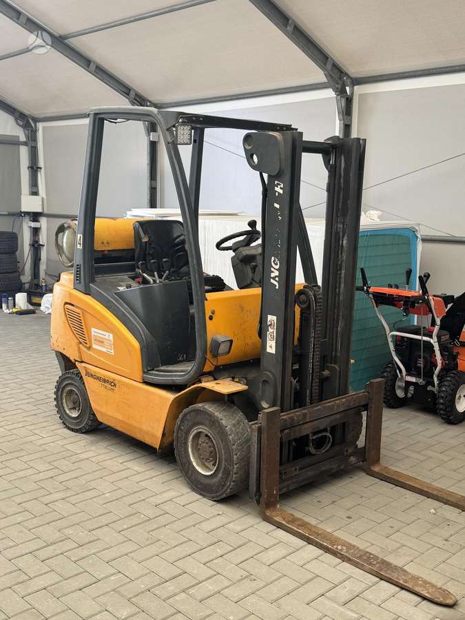 Jungheinrich TFG 320, forklifts