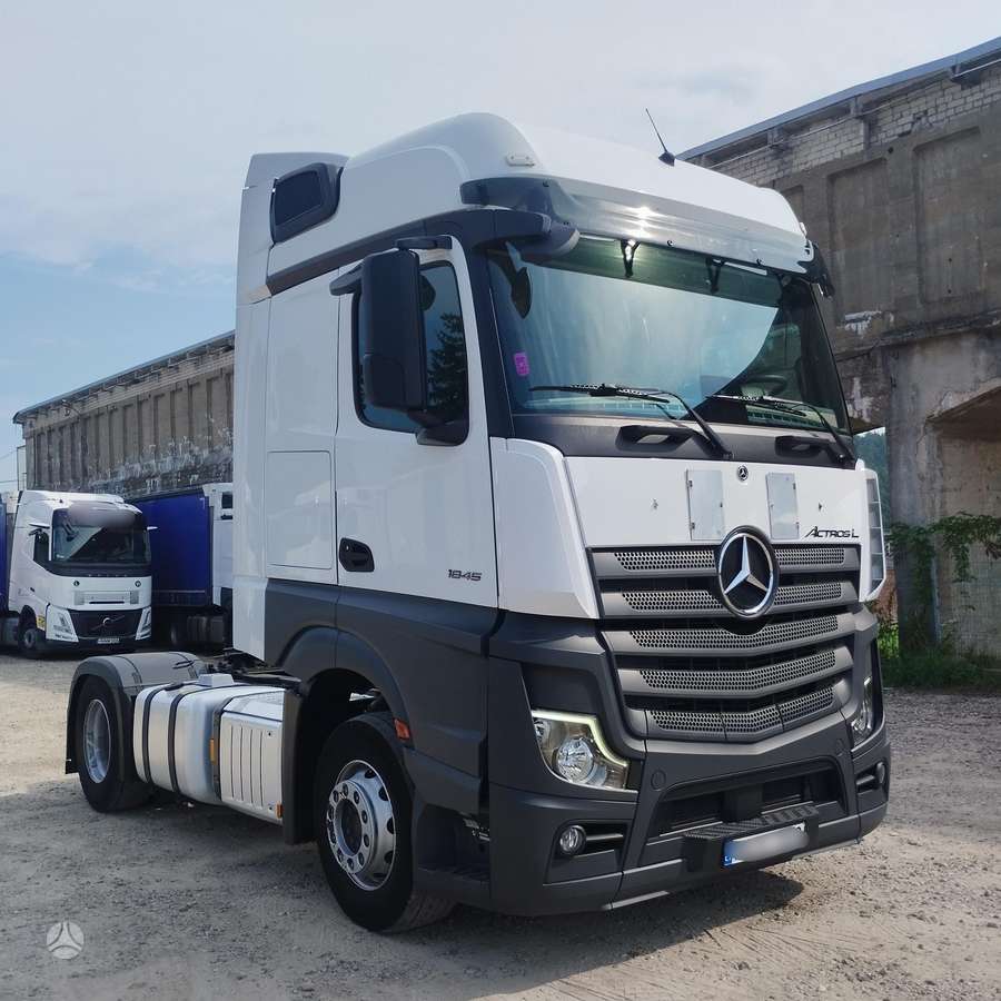 Mercedes-Benz Actros 1845 L, double sleeper