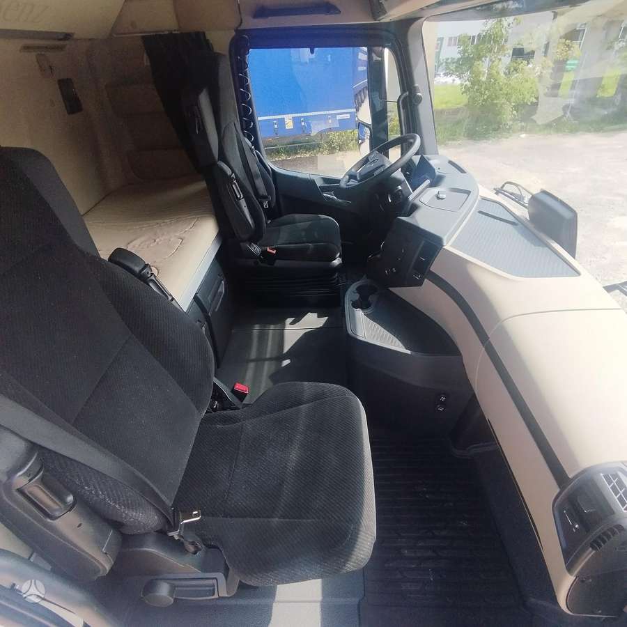 Mercedes-Benz Actros 1845 L, double sleeper