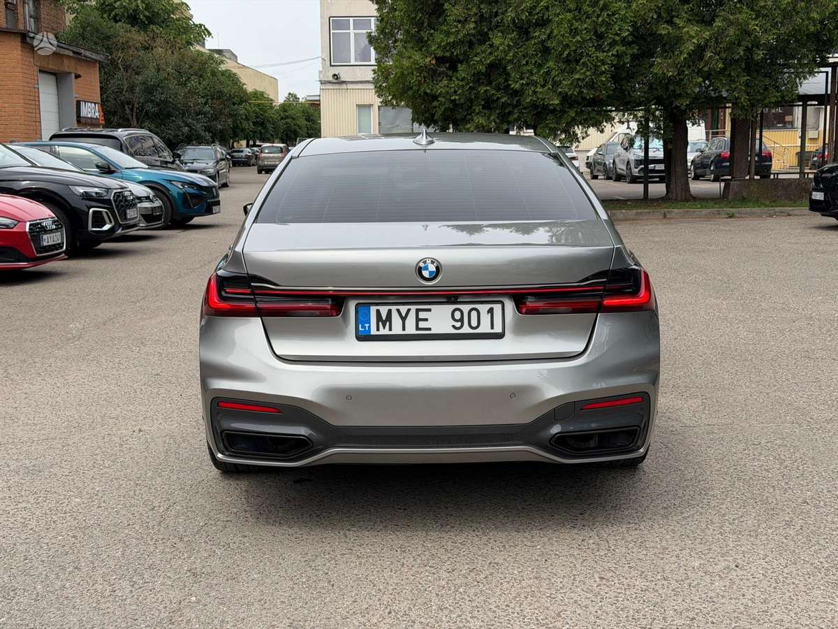 BMW 730, 3.0 l., Седан