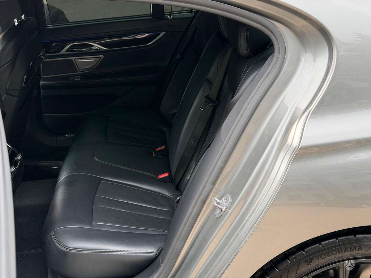 BMW 730, 3.0 l., Седан