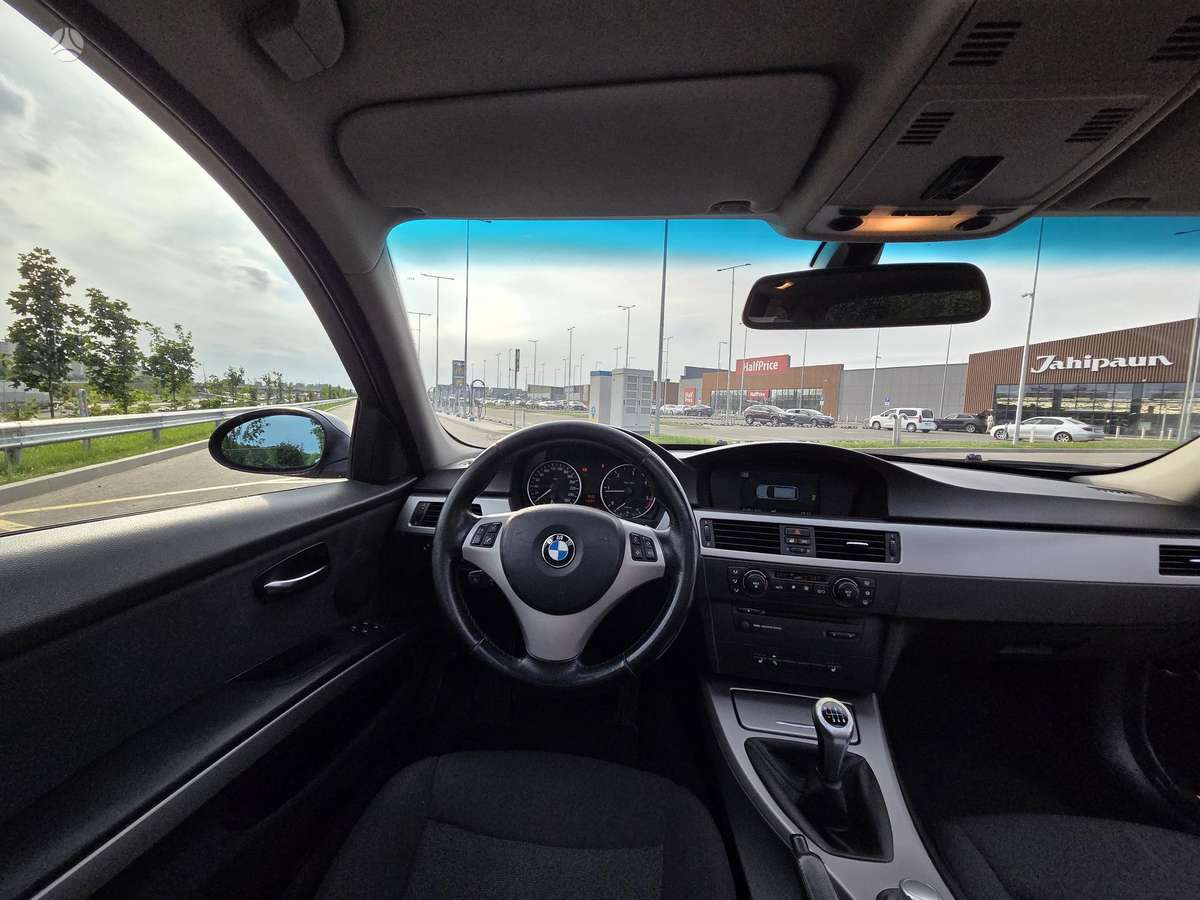BMW 320, 2.0 l., wagon
