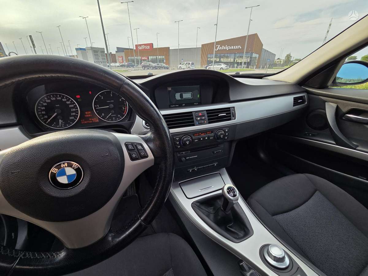 BMW 320, 2.0 l., wagon