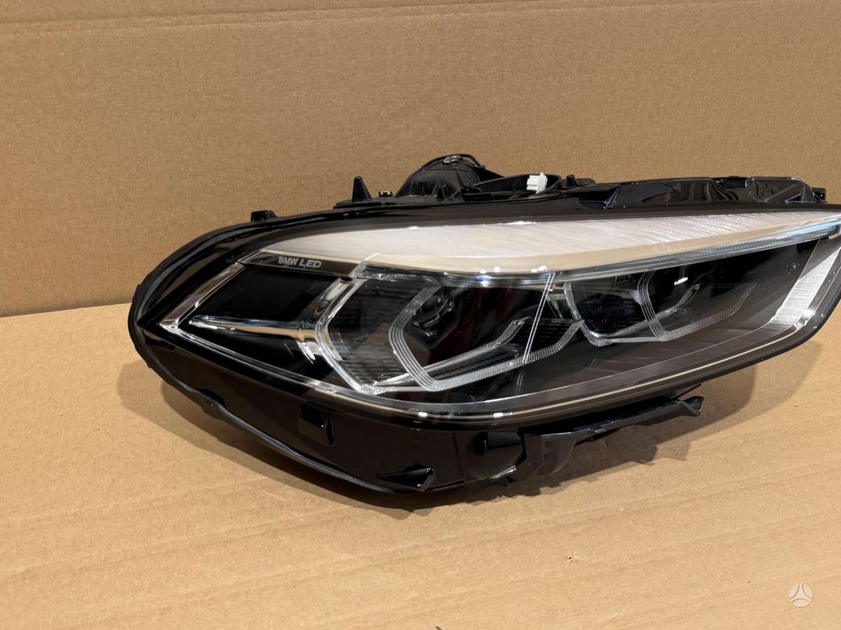 BMW 1 serija F40 full led