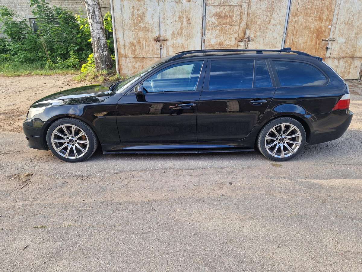 BMW 525, 2.5 l., Универсал