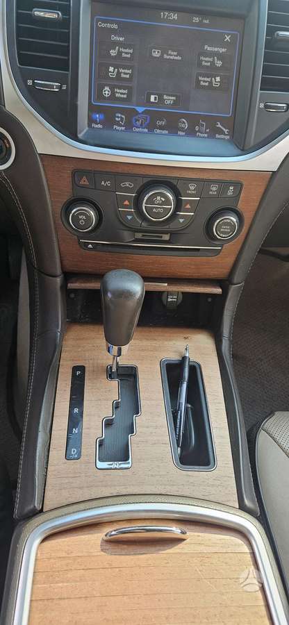 Chrysler 300