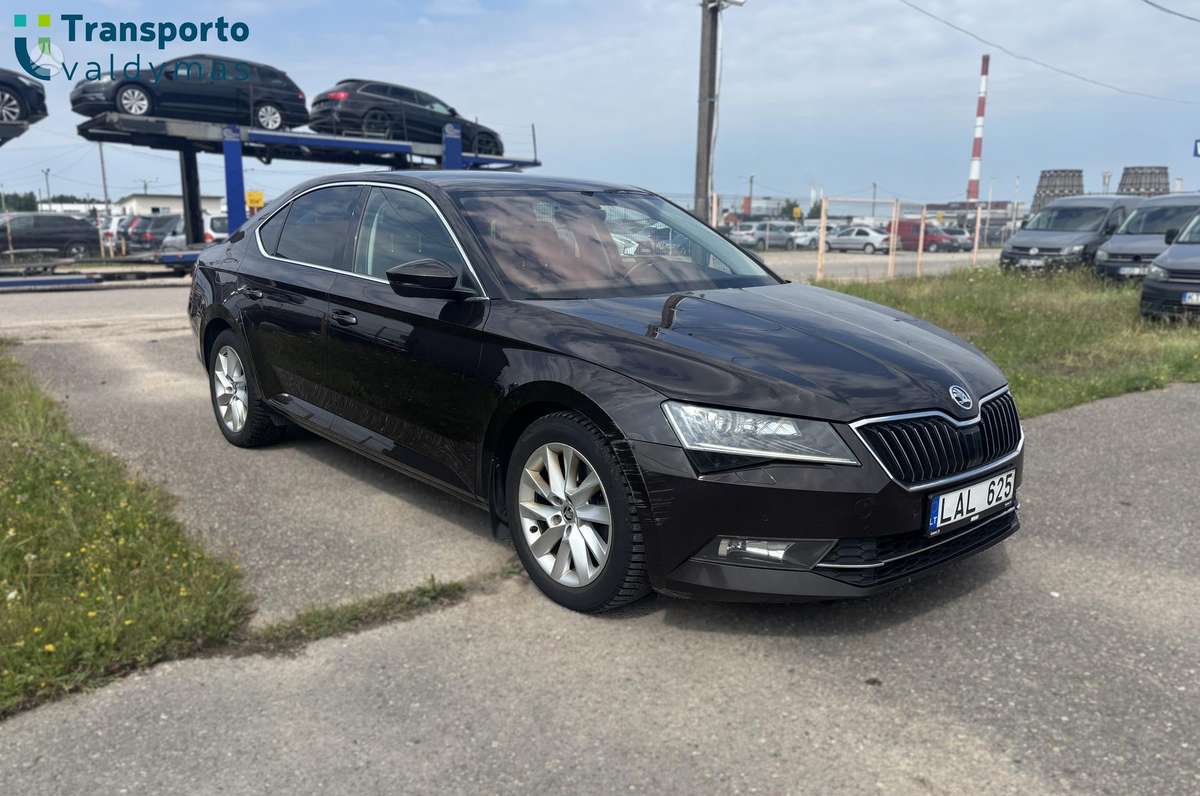 Skoda Superb, 1.5 l., hatchback