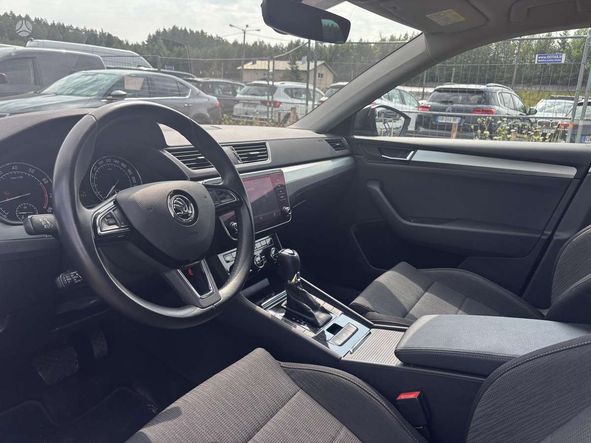 Skoda Superb, 1.5 l., hatchback