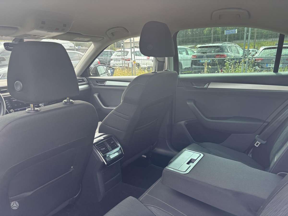 Skoda Superb, 1.5 l., hatchback