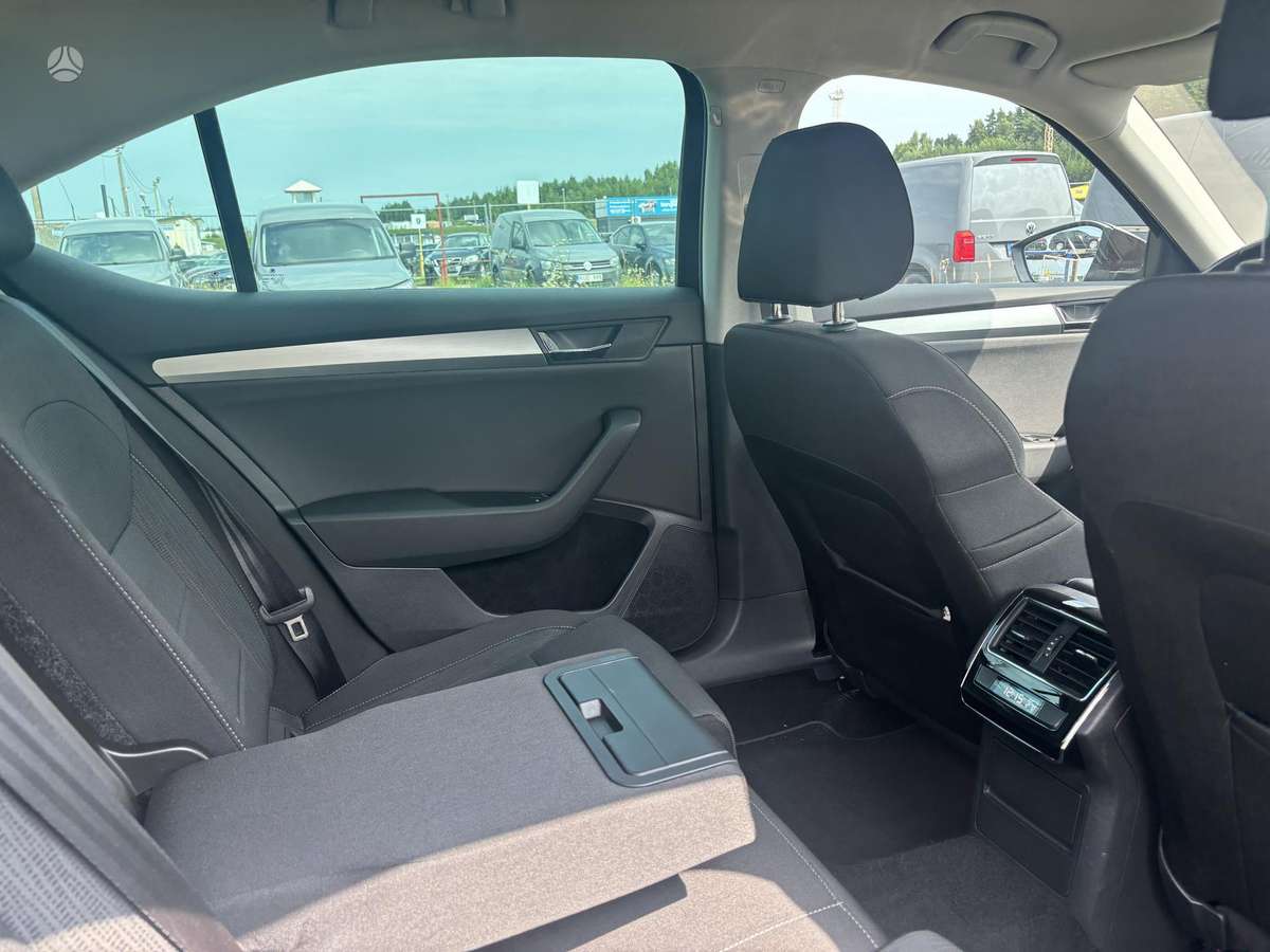 Skoda Superb, 1.5 l., hatchback